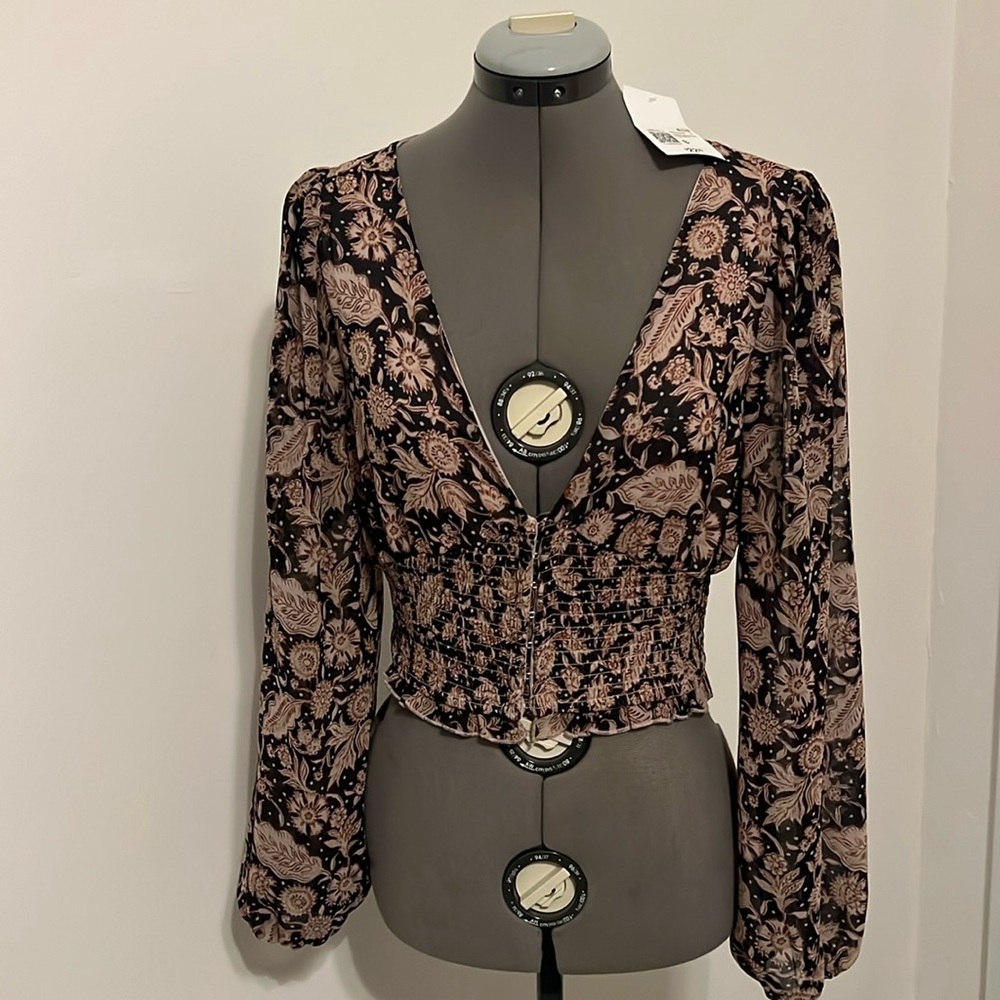 Forever 21 long sleeve retro blouse / top. New with tags